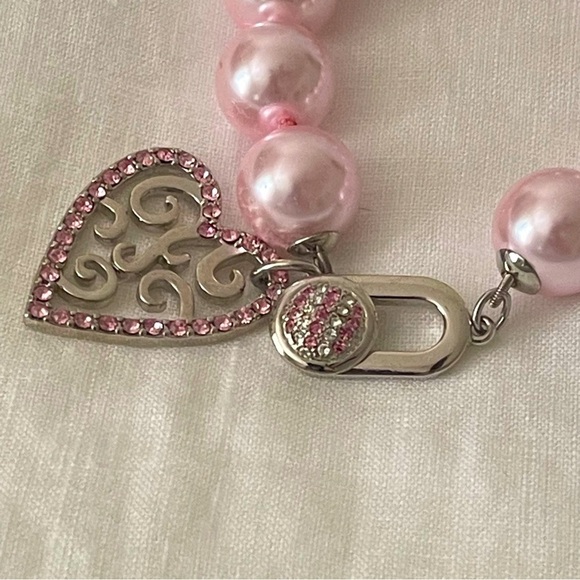 Pink Pearls Bracelet Heart Charm With Rhinestones Silver Tone Hardware One Size - Picture 4 of 7